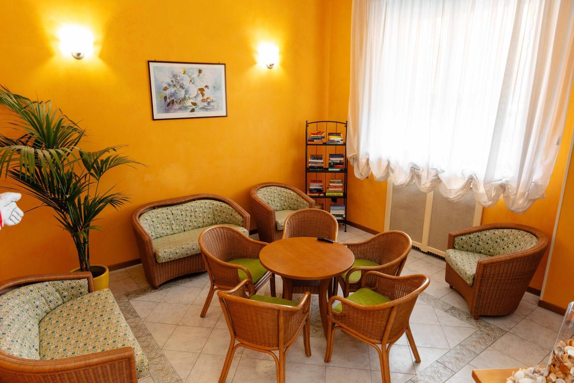 Hotel Pardini ヴィアレッジョ エクステリア 写真