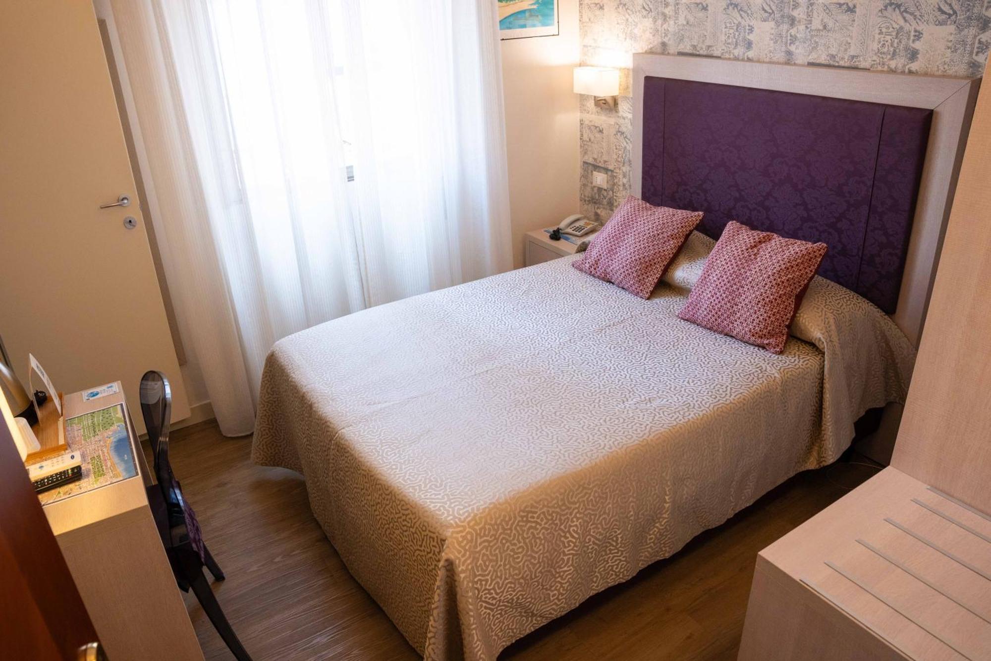 Hotel Pardini ヴィアレッジョ エクステリア 写真