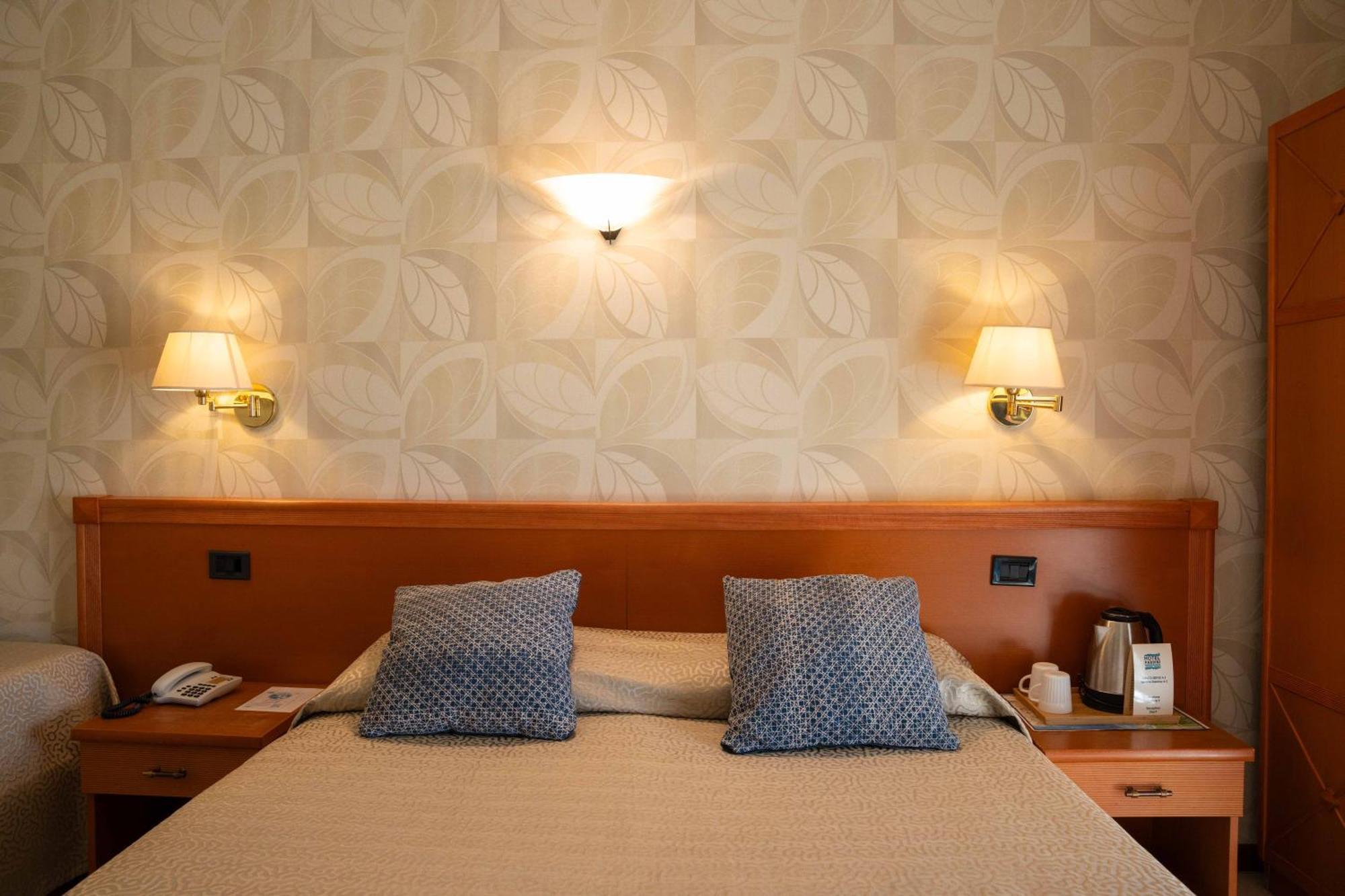 Hotel Pardini ヴィアレッジョ エクステリア 写真