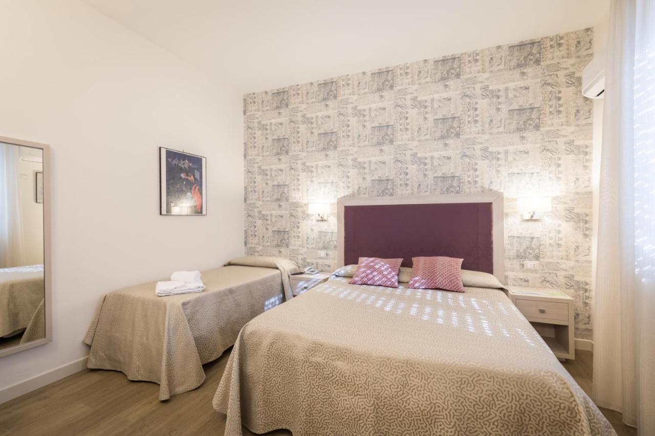 Hotel Pardini ヴィアレッジョ エクステリア 写真